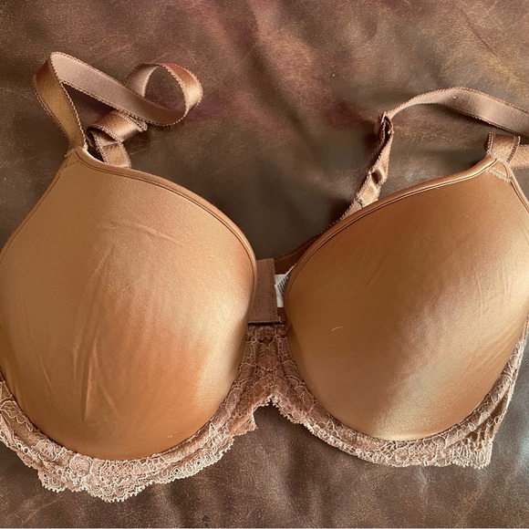 Wacoal 34DD - Picture 1 of 3